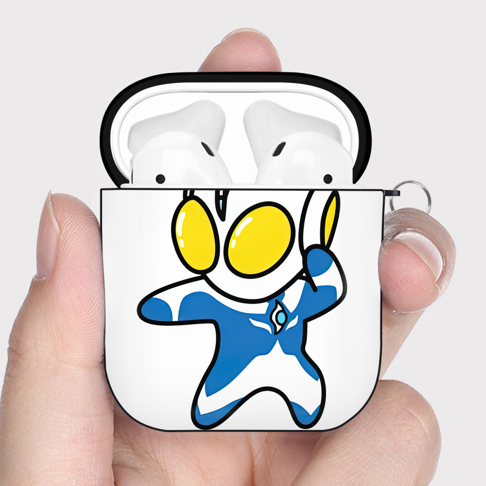 （画像用） ウルトラマン Ultraman AirPods 第2世代保護ケース ハードシェル ブラック 耐衝撃・防指紋・カラビナ付き