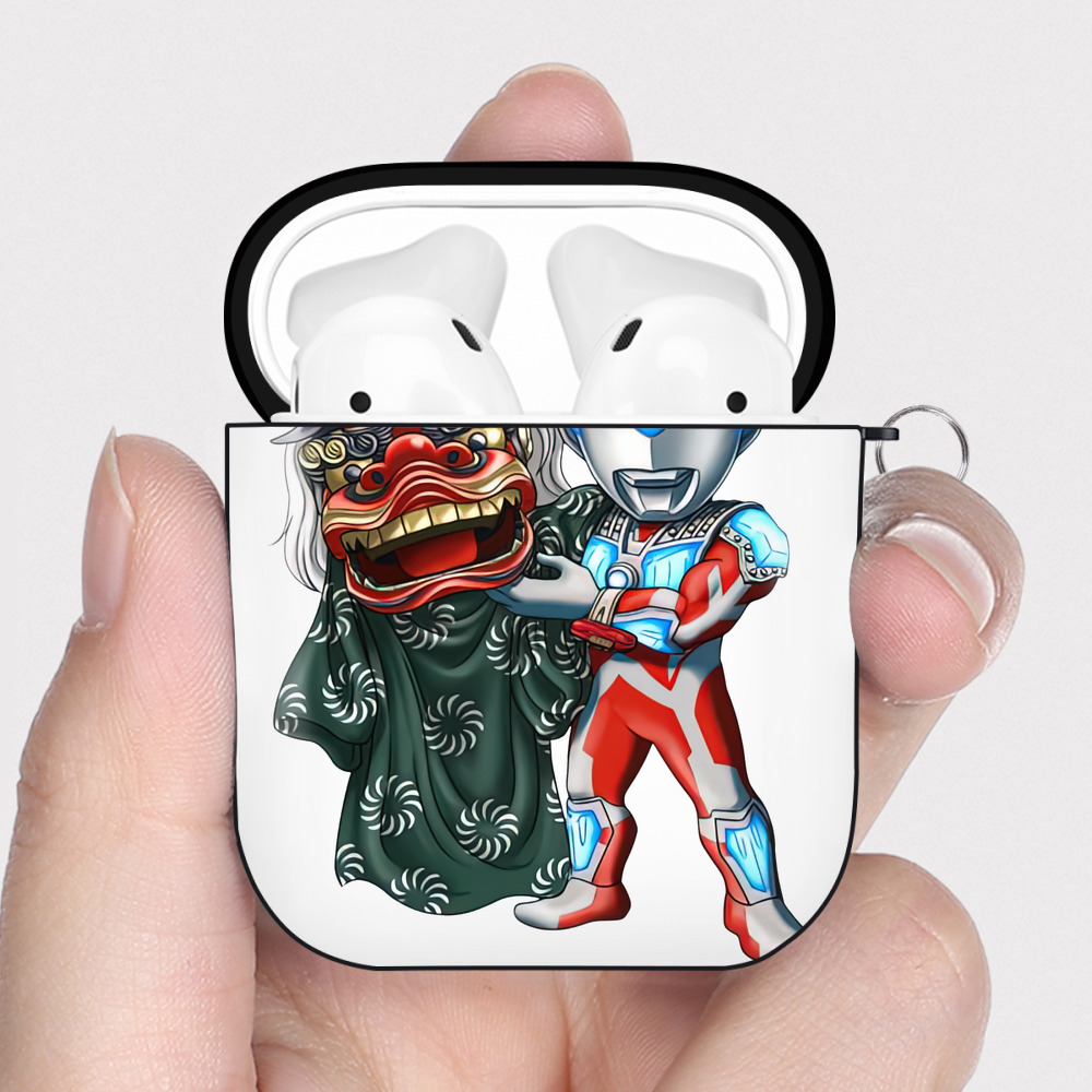 （画像用） ウルトラマン Ultraman AirPods 第2世代保護ケース ハードシェル ブラック 耐衝撃・防指紋・カラビナ付き