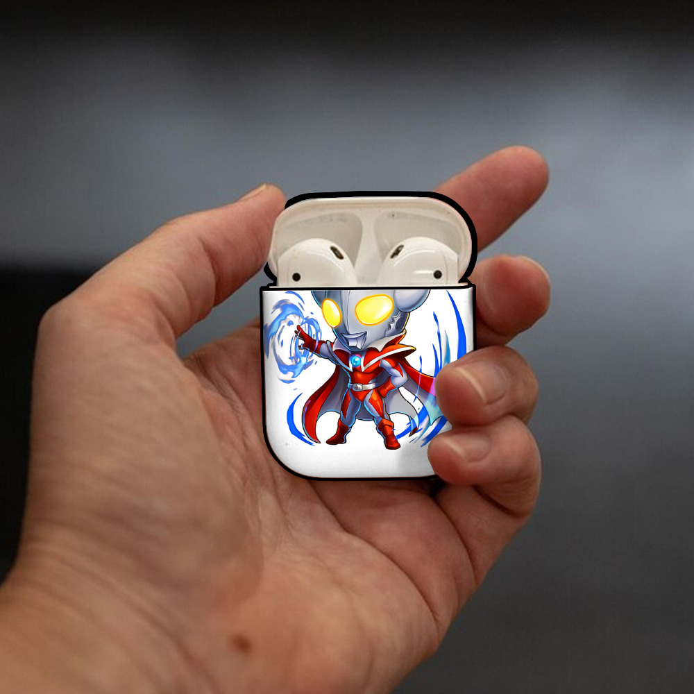 ウルトラマン Ultraman AirPods 第2世代保護ケース ハードシェル ブラック 耐衝撃・防指紋・カラビナ付き
