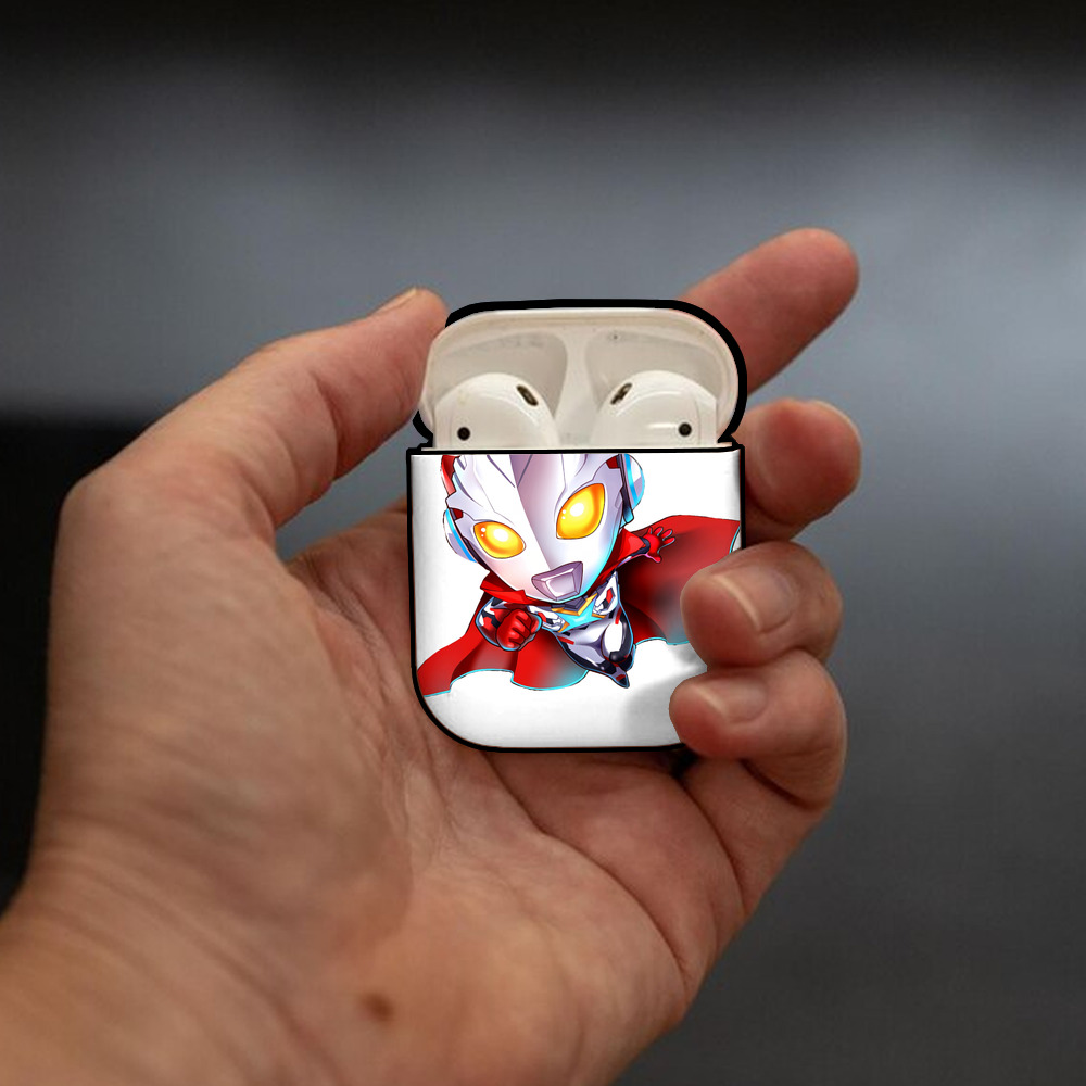 ウルトラマン Ultraman AirPods 第2世代保護ケース ハードシェル ブラック 耐衝撃・防指紋・カラビナ付き