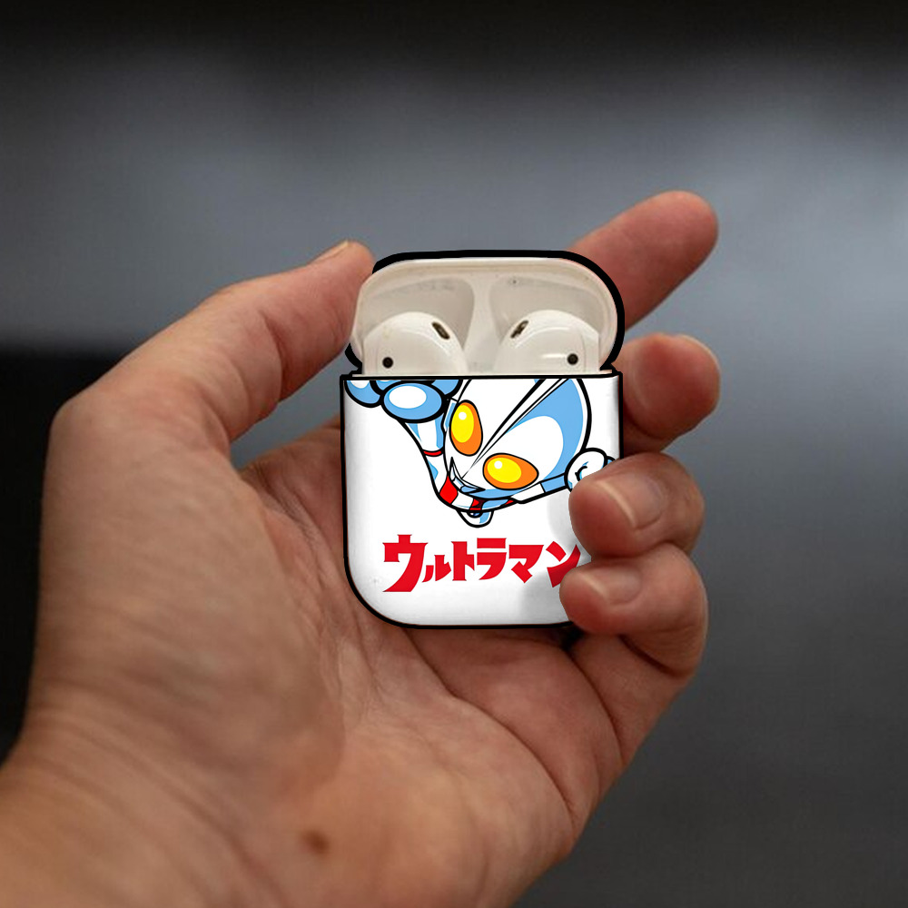 ウルトラマン Ultraman AirPods 第2世代保護ケース ハードシェル ブラック 耐衝撃・防指紋・カラビナ付き