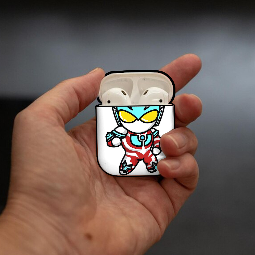 ウルトラマン Ultraman AirPods 第2世代保護ケース ハードシェル ブラック 耐衝撃・防指紋・カラビナ付き