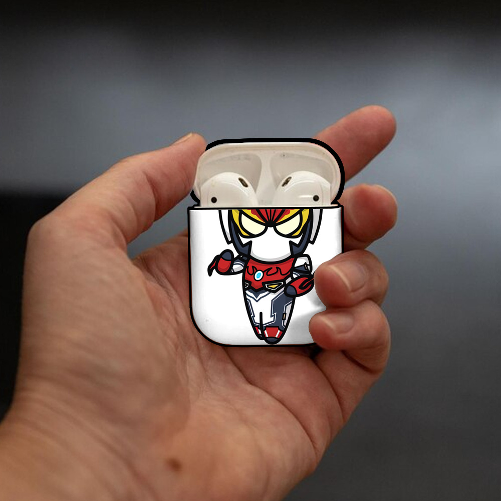 ウルトラマン Ultraman AirPods 第2世代保護ケース ハードシェル ブラック 耐衝撃・防指紋・カラビナ付き