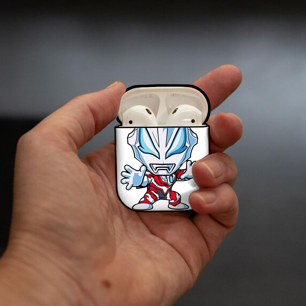 ウルトラマン Ultraman AirPods 第2世代保護ケース ハードシェル ブラック 耐衝撃・防指紋・カラビナ付き