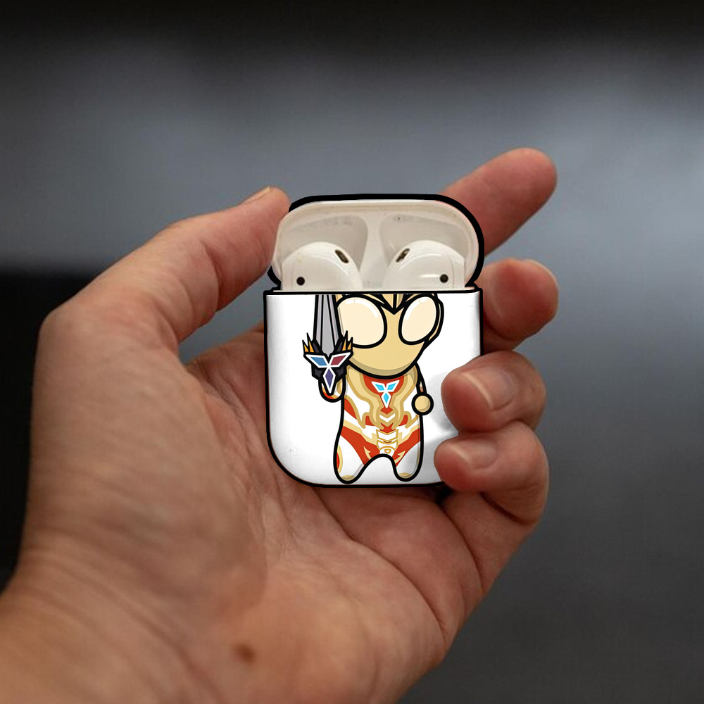 ウルトラマン Ultraman AirPods 第2世代保護ケース ハードシェル ブラック 耐衝撃・防指紋・カラビナ付き