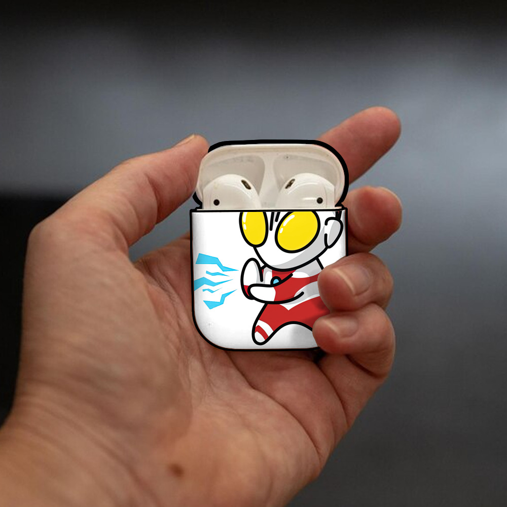 ウルトラマン Ultraman AirPods 第2世代保護ケース ハードシェル ブラック 耐衝撃・防指紋・カラビナ付き
