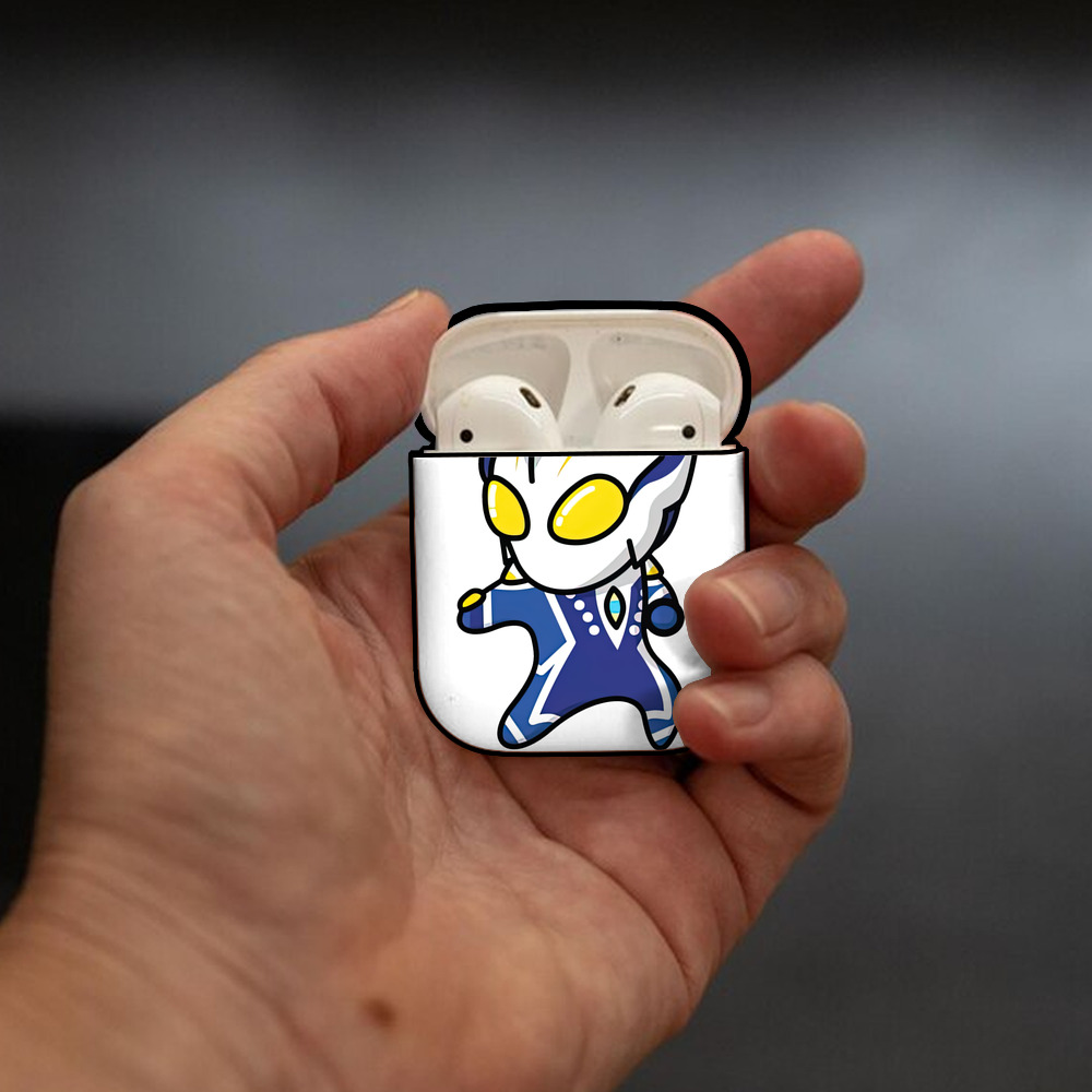 ウルトラマン Ultraman AirPods 第2世代保護ケース ハードシェル ブラック 耐衝撃・防指紋・カラビナ付き