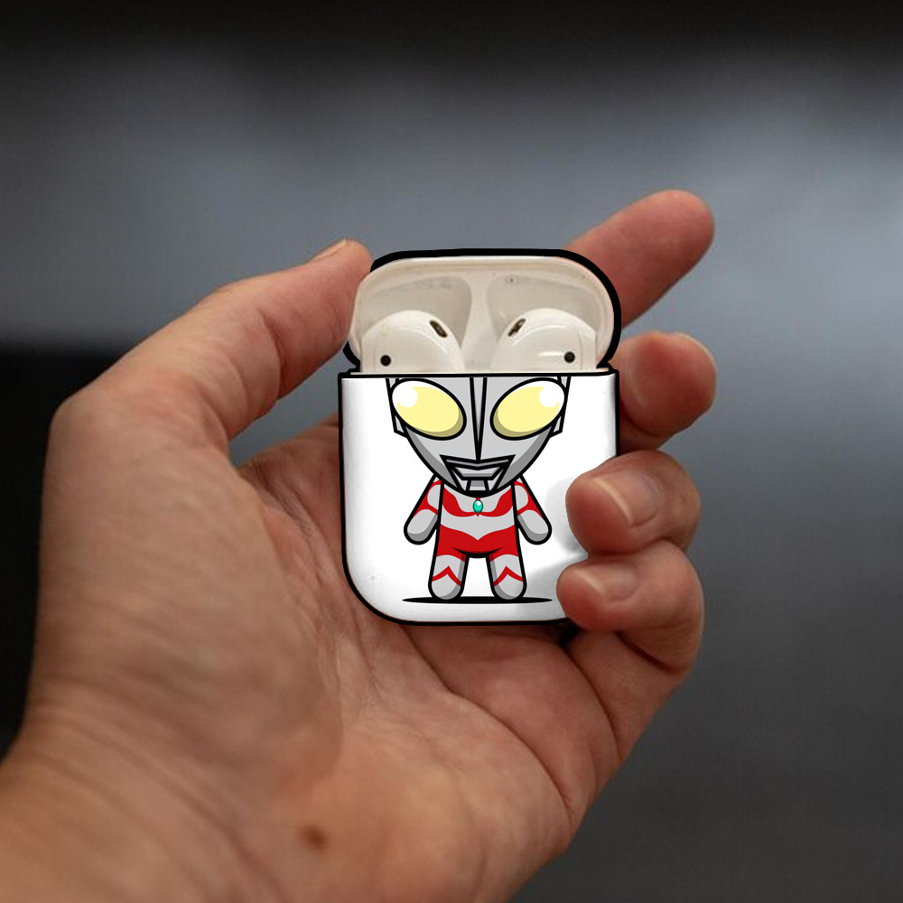 ウルトラマン Ultraman AirPods 第2世代保護ケース ハードシェル ブラック 耐衝撃・防指紋・カラビナ付き