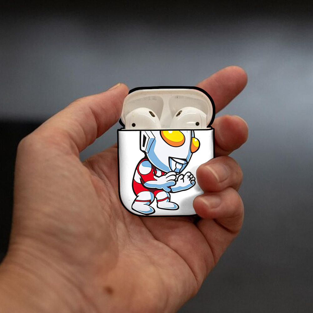 ウルトラマン Ultraman AirPods 第2世代保護ケース ハードシェル ブラック 耐衝撃・防指紋・カラビナ付き