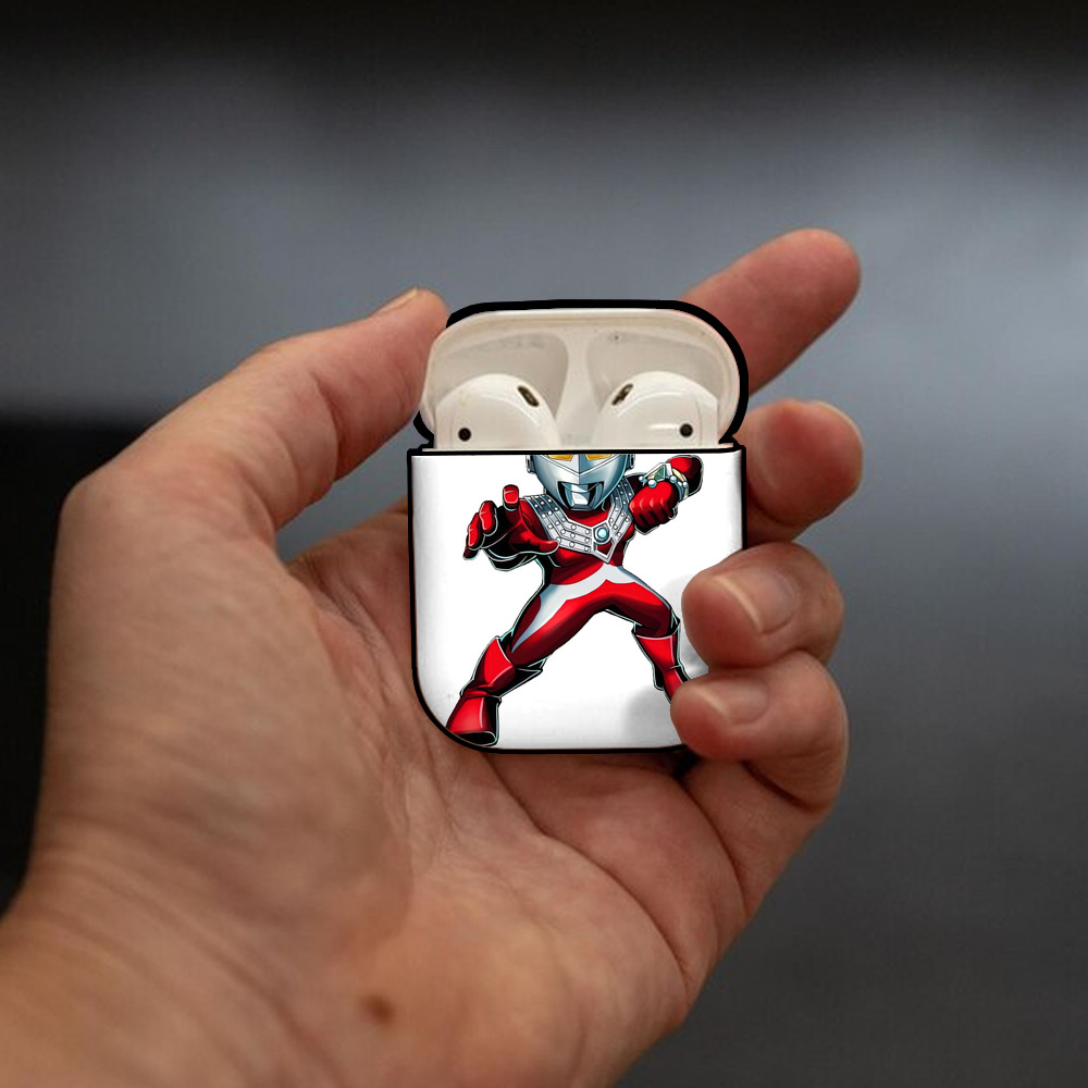 ウルトラマン Ultraman AirPods 第2世代保護ケース ハードシェル ブラック 耐衝撃・防指紋・カラビナ付き