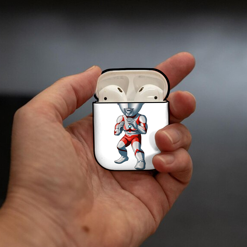 ウルトラマン Ultraman AirPods 第2世代保護ケース ハードシェル ブラック 耐衝撃・防指紋・カラビナ付き