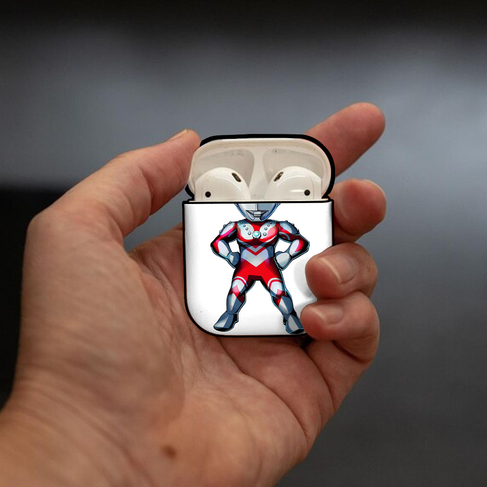 ウルトラマン Ultraman AirPods 第2世代保護ケース ハードシェル ブラック 耐衝撃・防指紋・カラビナ付き
