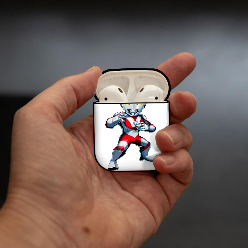 ウルトラマン Ultraman AirPods 第2世代保護ケース ハードシェル ブラック 耐衝撃・防指紋・カラビナ付き