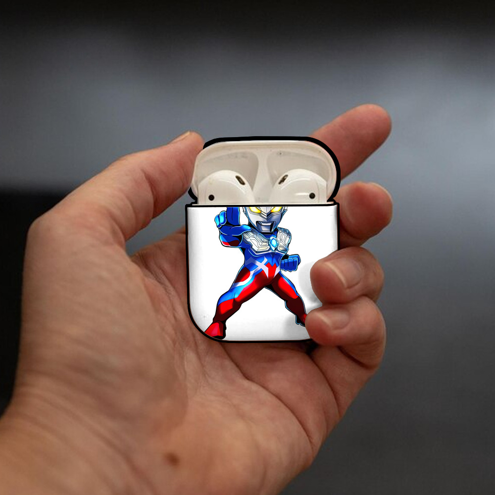 ウルトラマン Ultraman AirPods 第2世代保護ケース ハードシェル ブラック 耐衝撃・防指紋・カラビナ付き