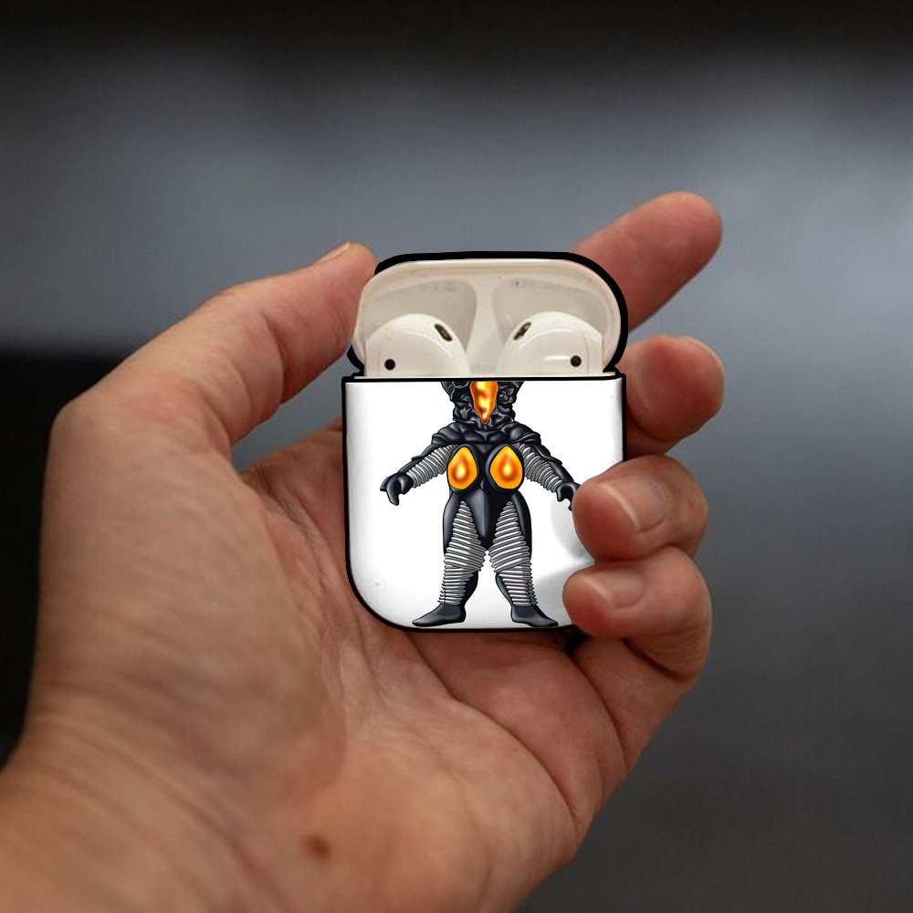 ウルトラマン Ultraman AirPods 第2世代保護ケース ハードシェル ブラック 耐衝撃・防指紋・カラビナ付き