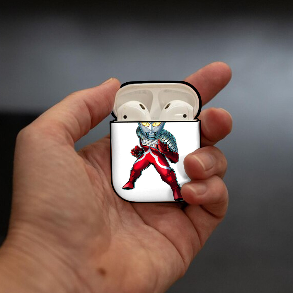 ウルトラマン Ultraman AirPods 第2世代保護ケース ハードシェル ブラック 耐衝撃・防指紋・カラビナ付き