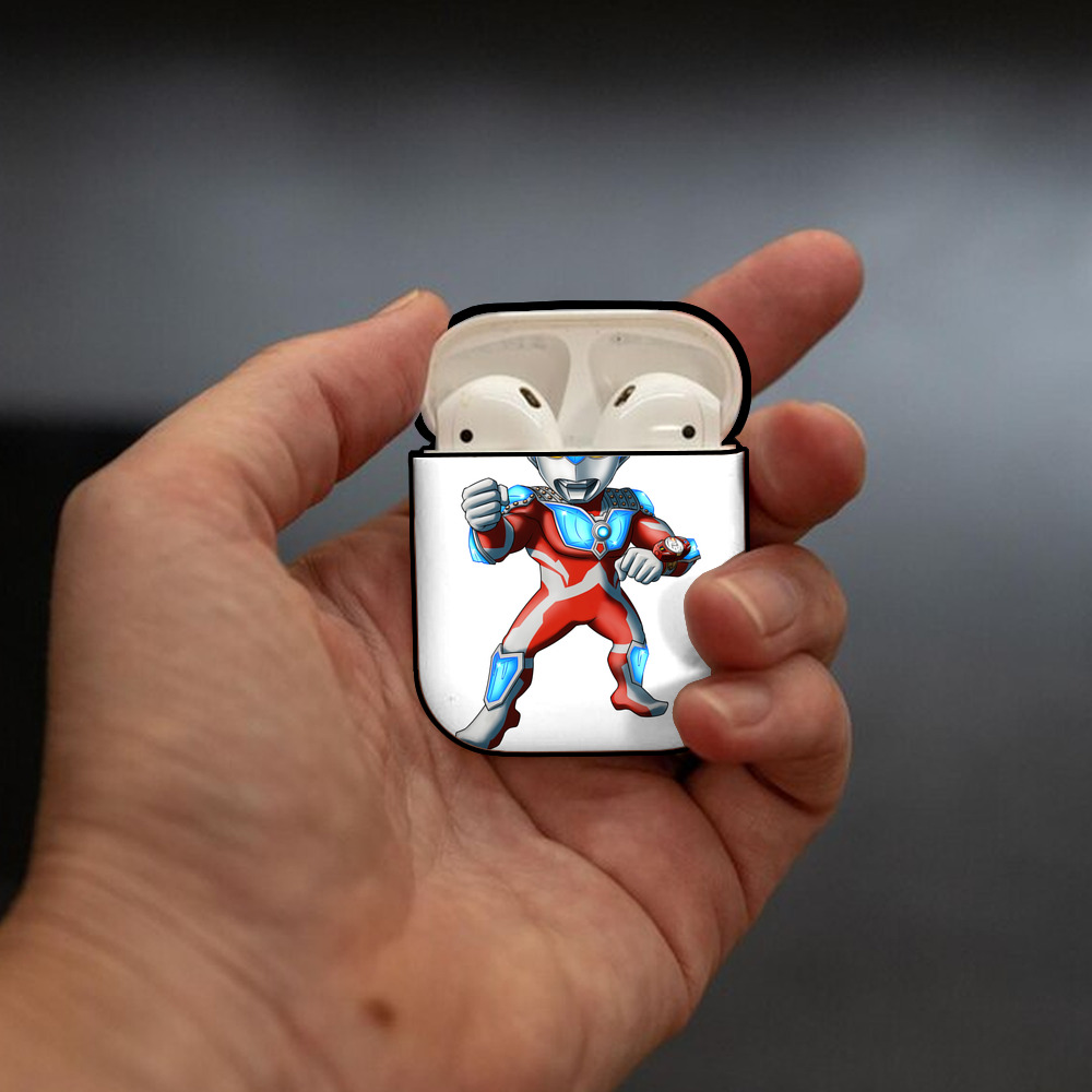 ウルトラマン Ultraman AirPods 第2世代保護ケース ハードシェル ブラック 耐衝撃・防指紋・カラビナ付き