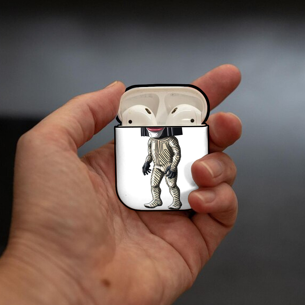 ウルトラマン Ultraman AirPods 第2世代保護ケース ハードシェル ブラック 耐衝撃・防指紋・カラビナ付き