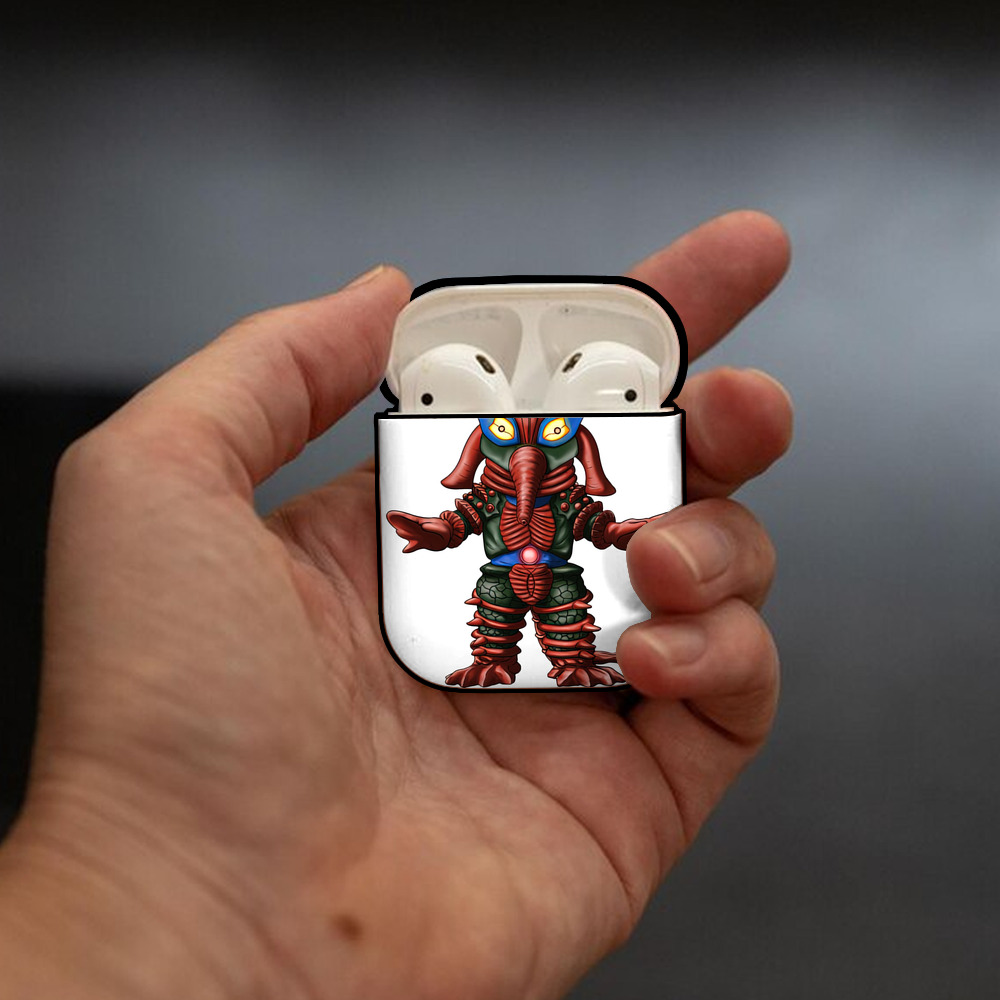 ウルトラマン Ultraman AirPods 第2世代保護ケース ハードシェル ブラック 耐衝撃・防指紋・カラビナ付き