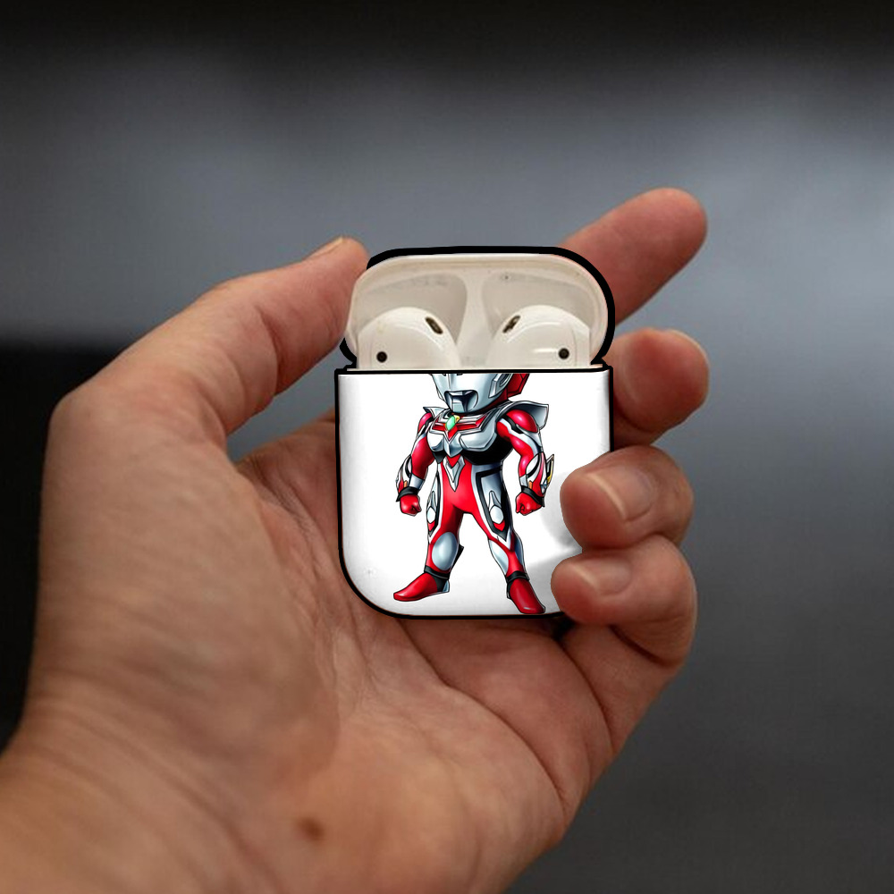ウルトラマン Ultraman AirPods 第2世代保護ケース ハードシェル ブラック 耐衝撃・防指紋・カラビナ付き