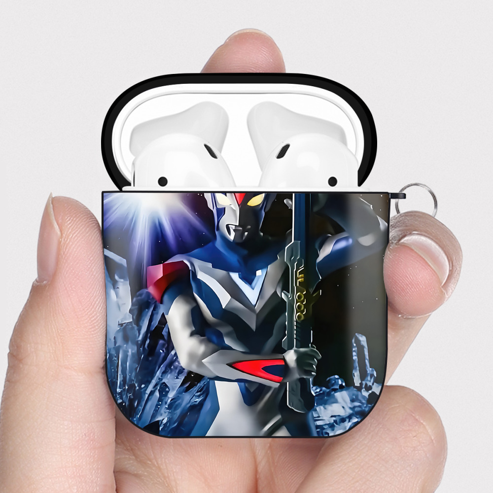 （画像用） ウルトラマン Ultraman AirPods 第2世代保護ケース ハードシェル ブラック 耐衝撃・防指紋・カラビナ付き