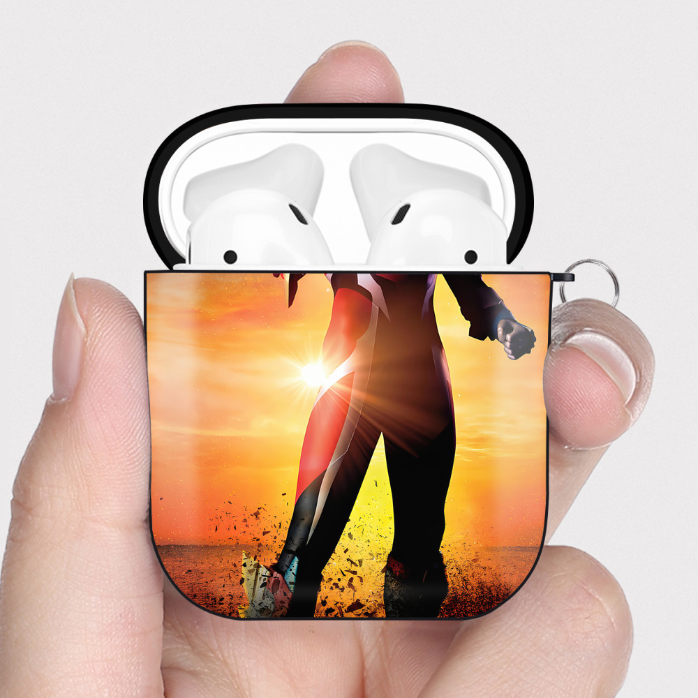 （画像用） ウルトラマン Ultraman AirPods 第2世代保護ケース ハードシェル ブラック 耐衝撃・防指紋・カラビナ付き
