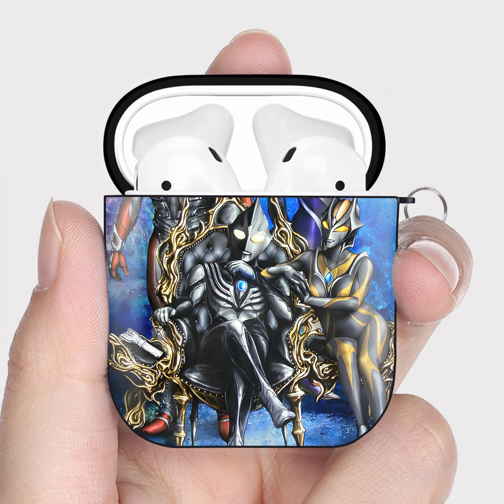 （画像用） ウルトラマン Ultraman AirPods 第2世代保護ケース ハードシェル ブラック 耐衝撃・防指紋・カラビナ付き