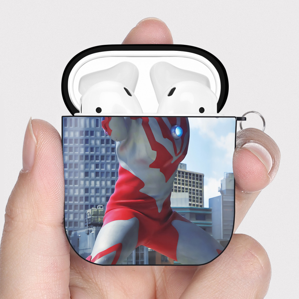 （画像用） ウルトラマン Ultraman AirPods 第2世代保護ケース ハードシェル ブラック 耐衝撃・防指紋・カラビナ付き