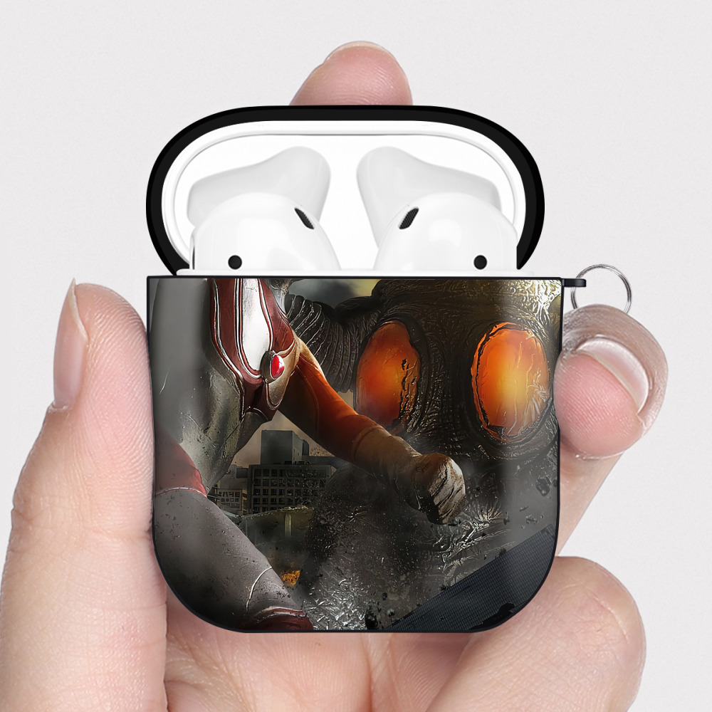 （画像用） ウルトラマン Ultraman AirPods 第2世代保護ケース ハードシェル ブラック 耐衝撃・防指紋・カラビナ付き