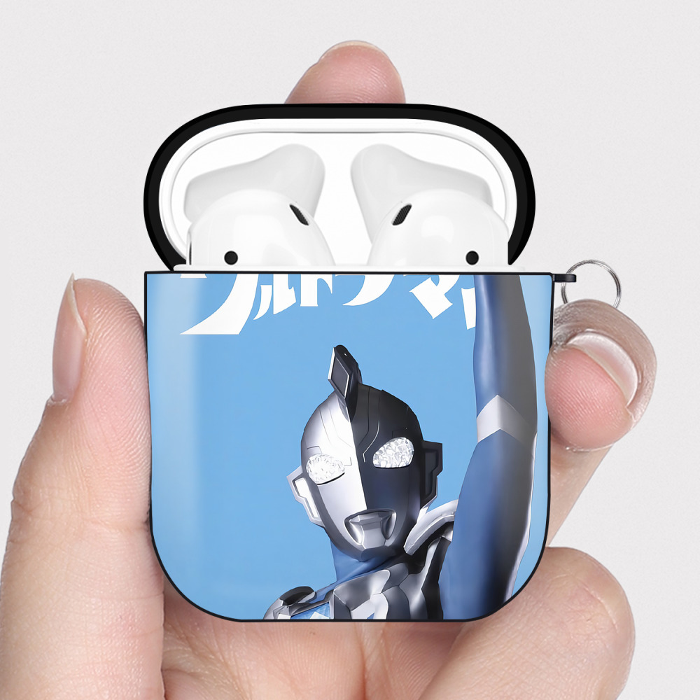（画像用） ウルトラマン Ultraman AirPods 第2世代保護ケース ハードシェル ブラック 耐衝撃・防指紋・カラビナ付き