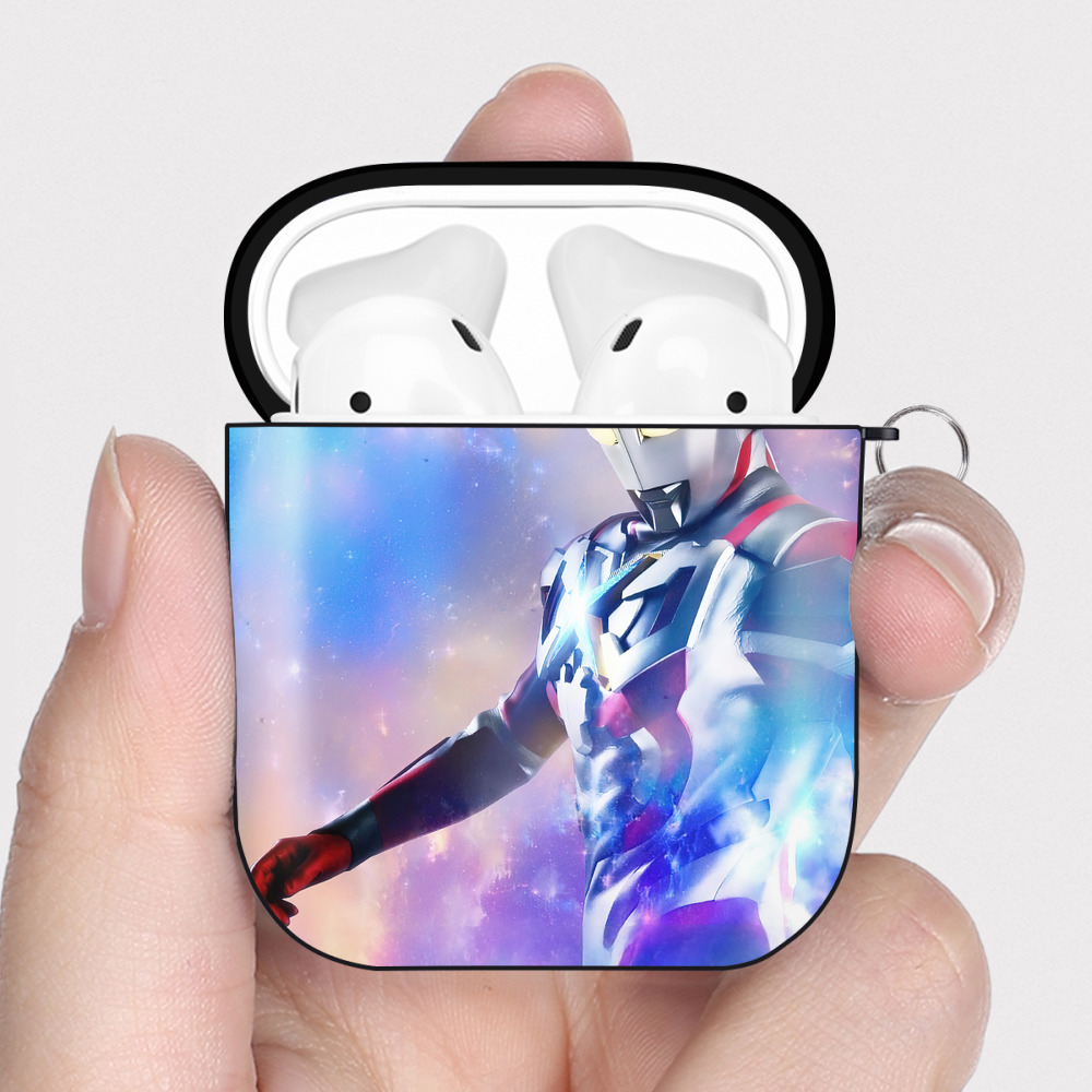 （画像用） ウルトラマン Ultraman AirPods 第2世代保護ケース ハードシェル ブラック 耐衝撃・防指紋・カラビナ付き