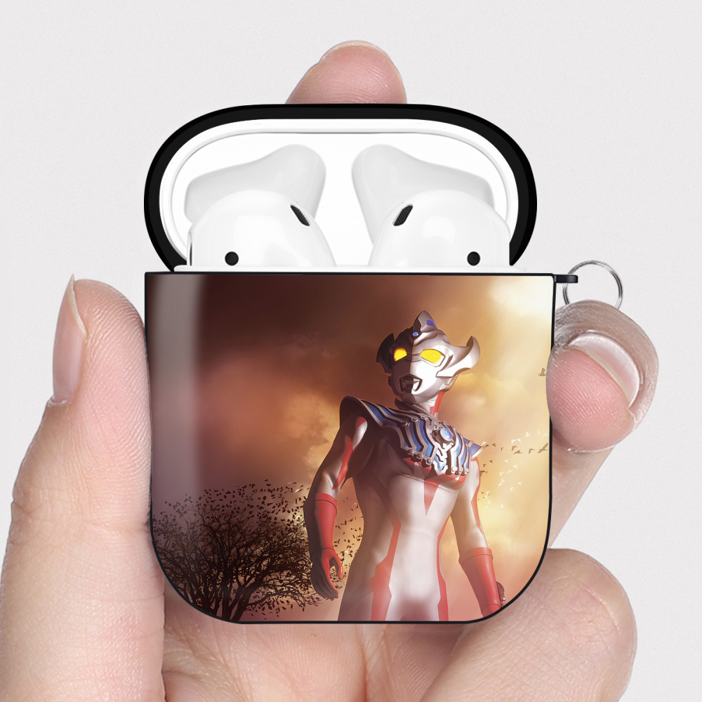 （画像用） ウルトラマン Ultraman AirPods 第2世代保護ケース ハードシェル ブラック 耐衝撃・防指紋・カラビナ付き