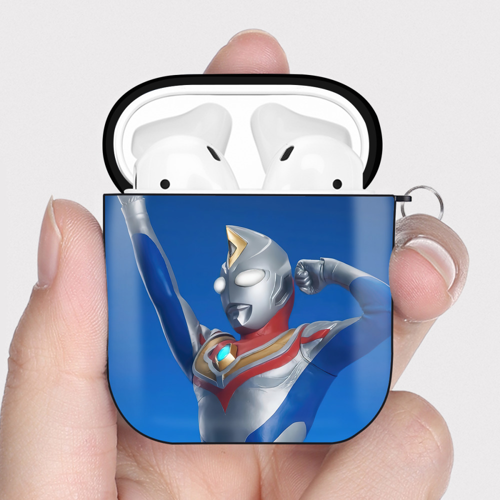 （画像用） ウルトラマン Ultraman AirPods 第2世代保護ケース ハードシェル ブラック 耐衝撃・防指紋・カラビナ付き