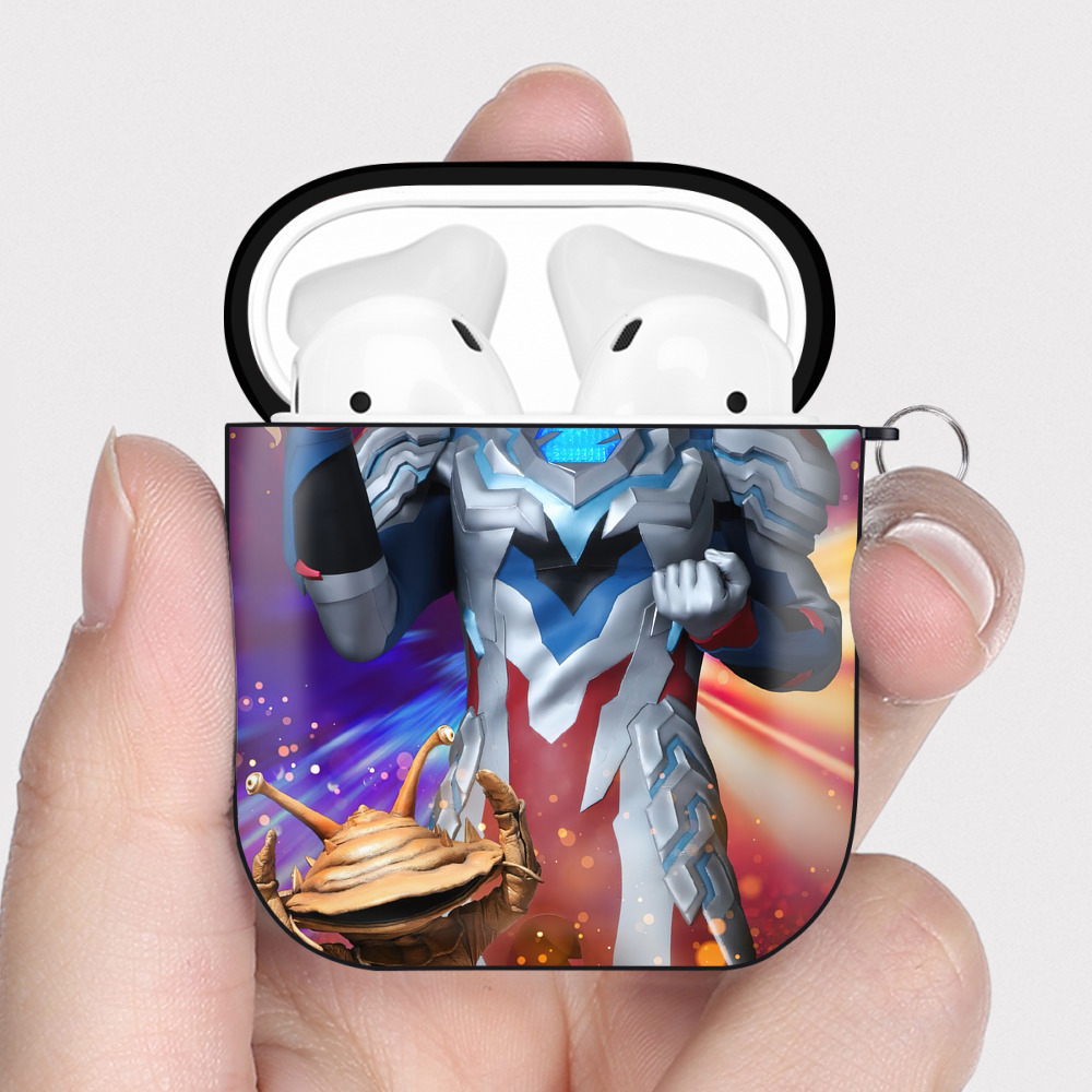 （画像用） ウルトラマン Ultraman AirPods 第2世代保護ケース ハードシェル ブラック 耐衝撃・防指紋・カラビナ付き