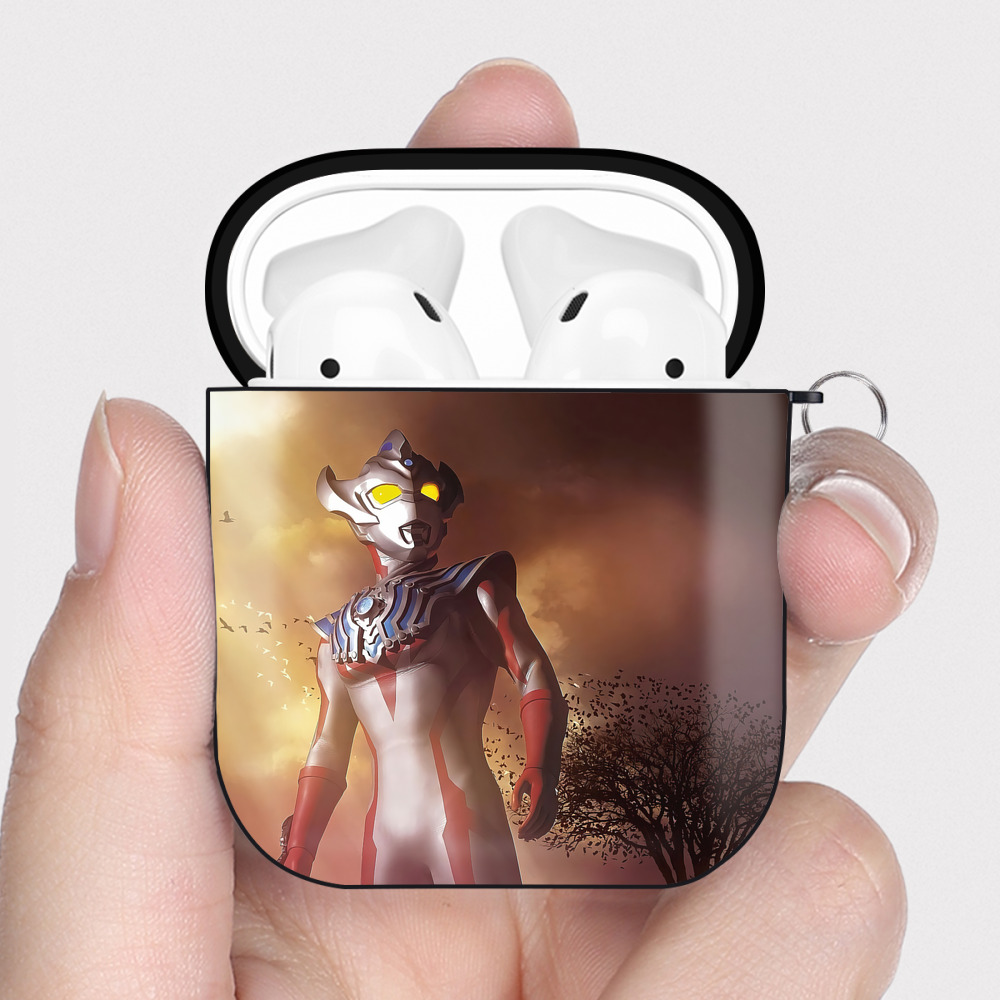 （画像用） ウルトラマン Ultraman AirPods 第2世代保護ケース ハードシェル ブラック 耐衝撃・防指紋・カラビナ付き