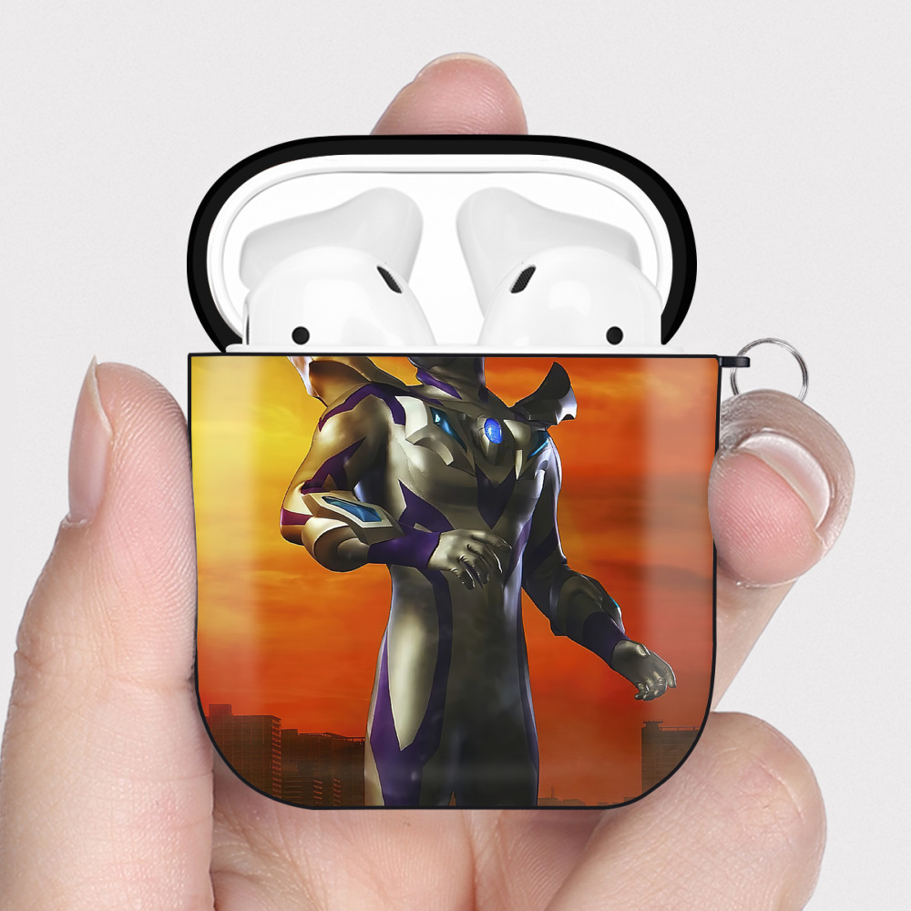 （画像用） ウルトラマン Ultraman AirPods 第2世代保護ケース ハードシェル ブラック 耐衝撃・防指紋・カラビナ付き