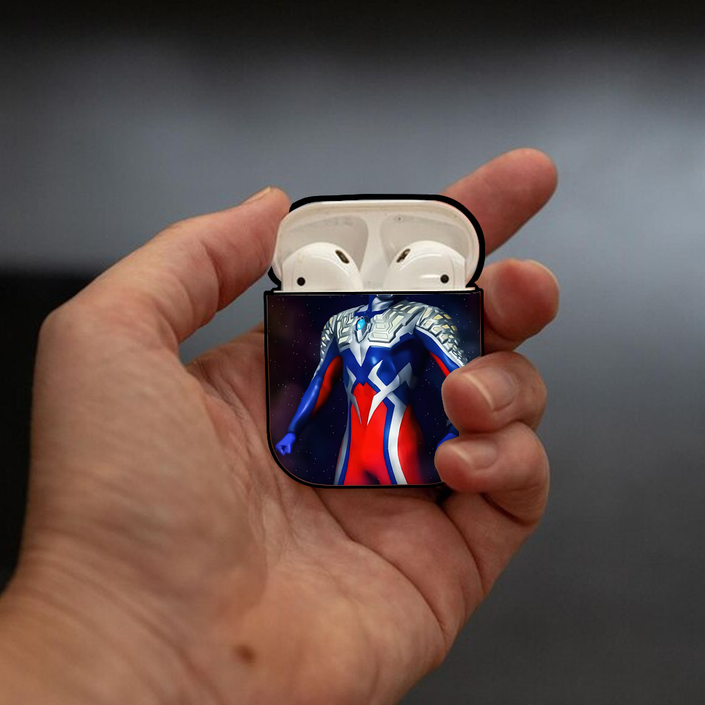 ウルトラマン Ultraman AirPods 第2世代保護ケース ハードシェル ブラック 耐衝撃・防指紋・カラビナ付き