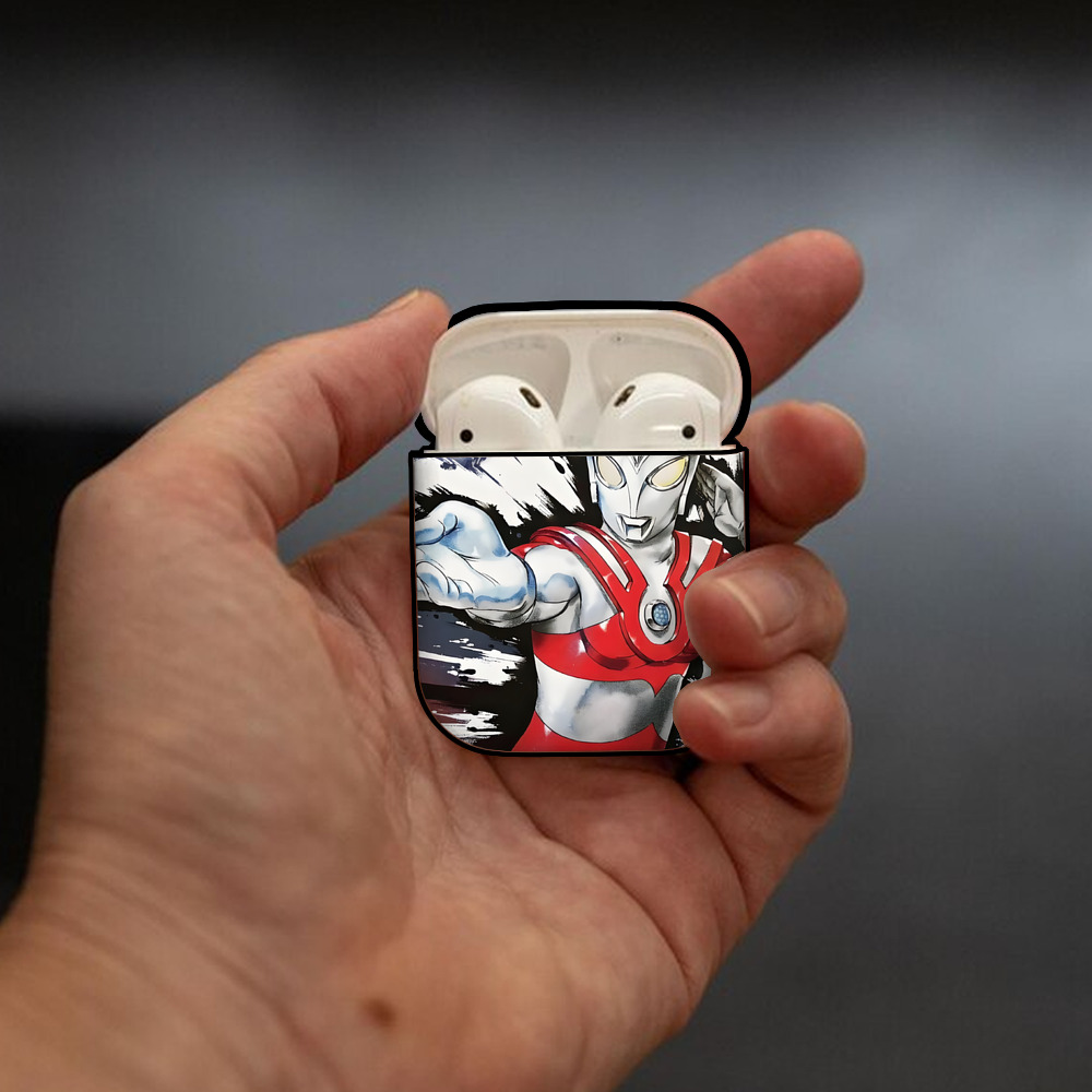 ウルトラマン Ultraman AirPods 第2世代保護ケース ハードシェル ブラック 耐衝撃・防指紋・カラビナ付き