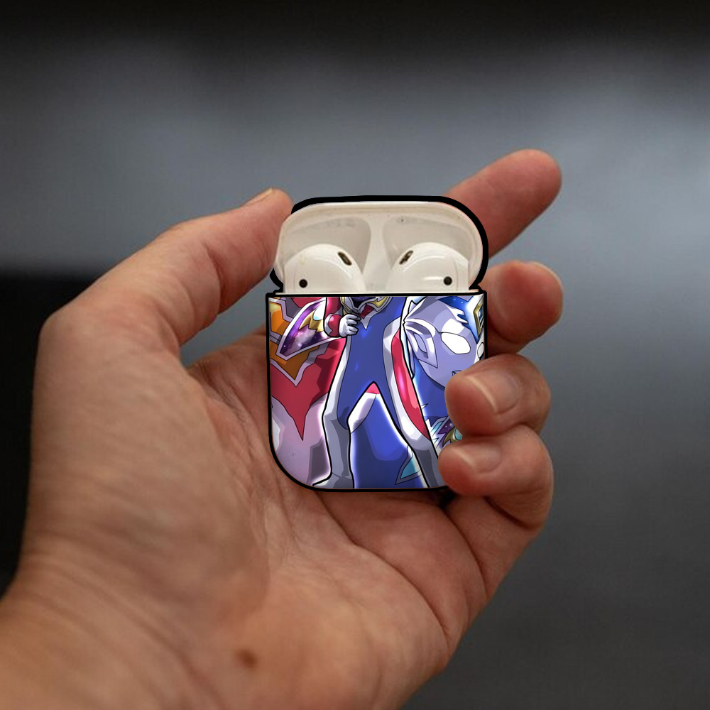 ウルトラマン Ultraman AirPods 第2世代保護ケース ハードシェル ブラック 耐衝撃・防指紋・カラビナ付き