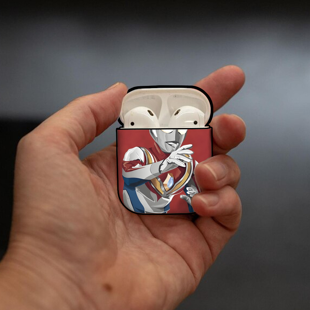 ウルトラマン Ultraman AirPods 第2世代保護ケース ハードシェル ブラック 耐衝撃・防指紋・カラビナ付き