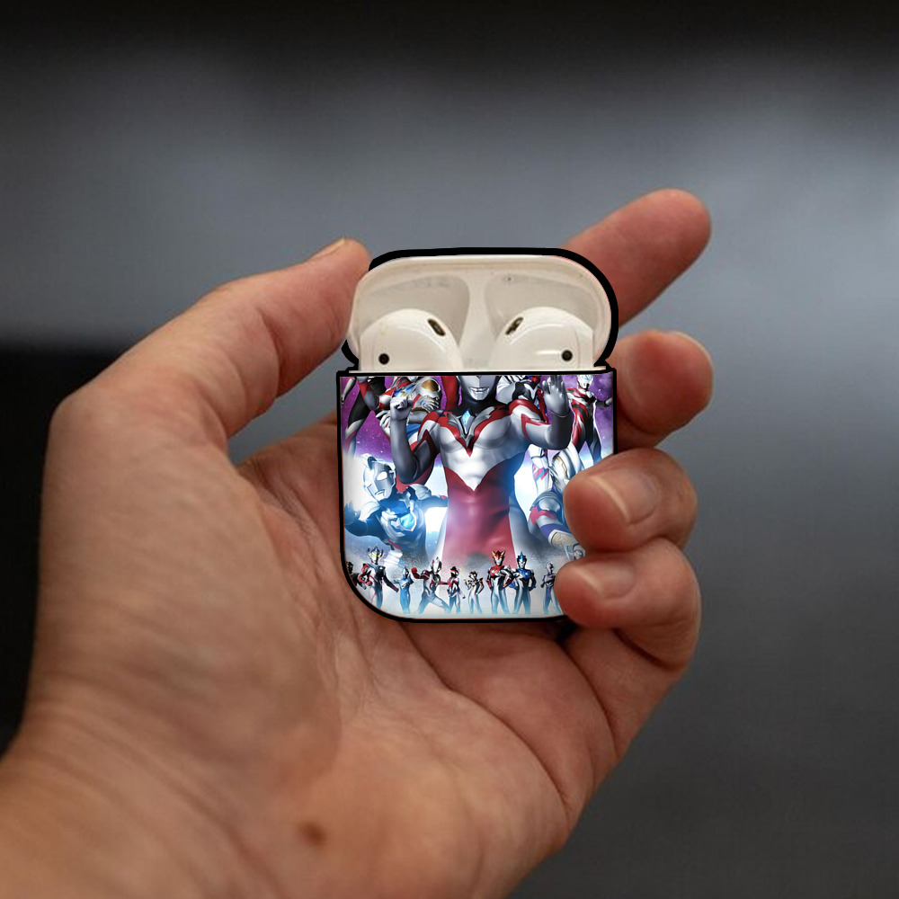 ウルトラマン Ultraman AirPods 第2世代保護ケース ハードシェル ブラック 耐衝撃・防指紋・カラビナ付き