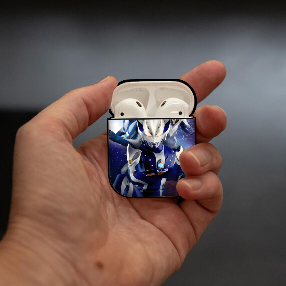 ウルトラマン Ultraman AirPods 第2世代保護ケース ハードシェル ブラック 耐衝撃・防指紋・カラビナ付き
