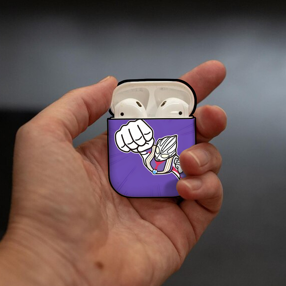 ウルトラマン Ultraman AirPods 第2世代保護ケース ハードシェル ブラック 耐衝撃・防指紋・カラビナ付き