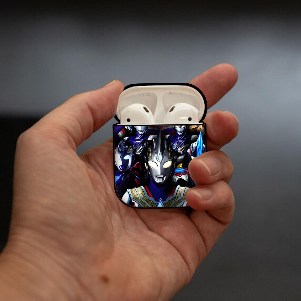 ウルトラマン Ultraman AirPods 第2世代保護ケース ハードシェル ブラック 耐衝撃・防指紋・カラビナ付き