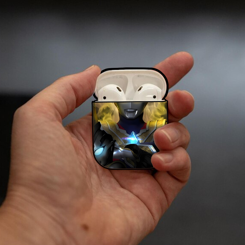 ウルトラマン Ultraman AirPods 第2世代保護ケース ハードシェル ブラック 耐衝撃・防指紋・カラビナ付き