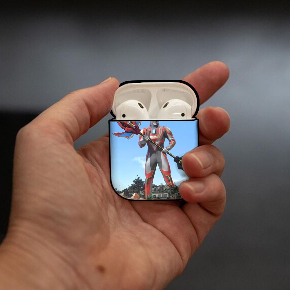 ウルトラマン Ultraman AirPods 第2世代保護ケース ハードシェル ブラック 耐衝撃・防指紋・カラビナ付き