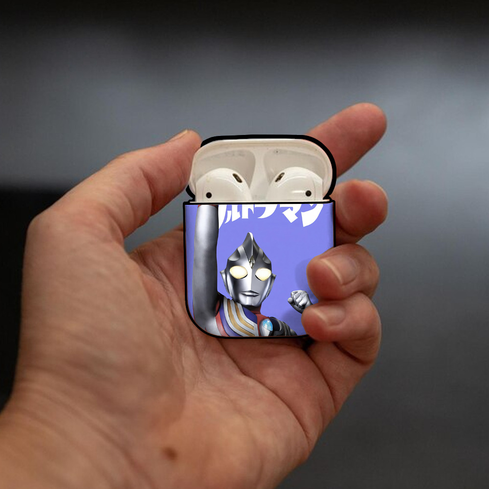 ウルトラマン Ultraman AirPods 第2世代保護ケース ハードシェル ブラック 耐衝撃・防指紋・カラビナ付き