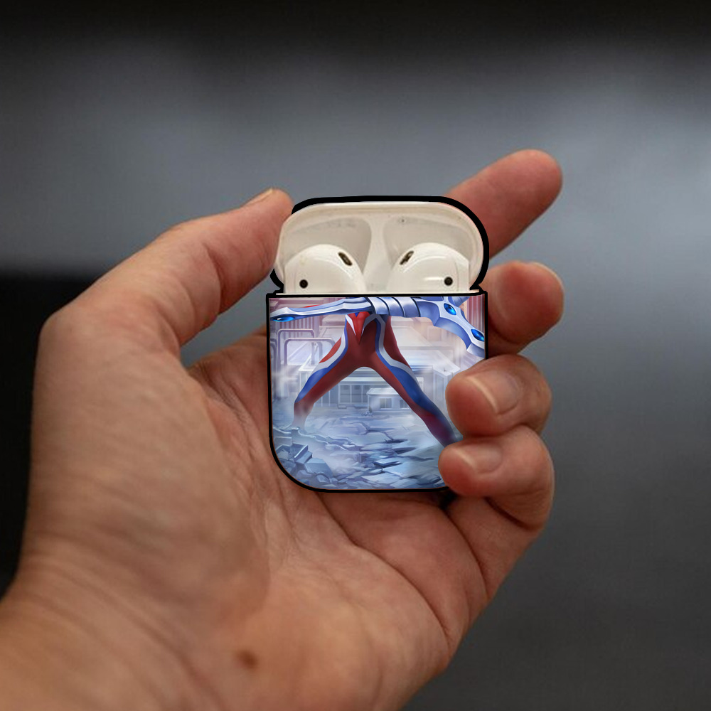 ウルトラマン Ultraman AirPods 第2世代保護ケース ハードシェル ブラック 耐衝撃・防指紋・カラビナ付き