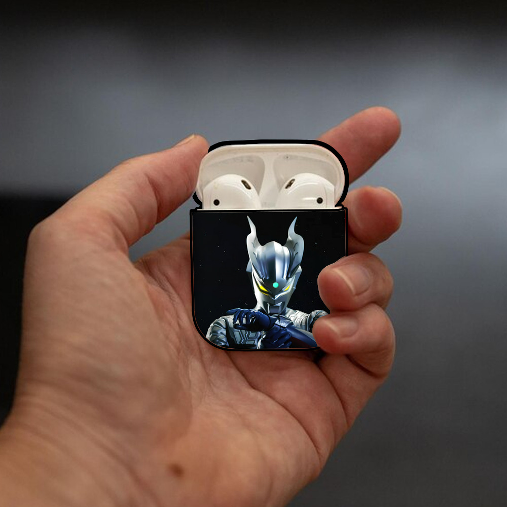 ウルトラマン Ultraman AirPods 第2世代保護ケース ハードシェル ブラック 耐衝撃・防指紋・カラビナ付き