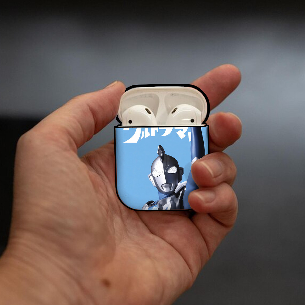 ウルトラマン Ultraman AirPods 第2世代保護ケース ハードシェル ブラック 耐衝撃・防指紋・カラビナ付き